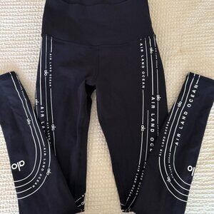 Alo (Air Land Ocean) Leggings, Size XS